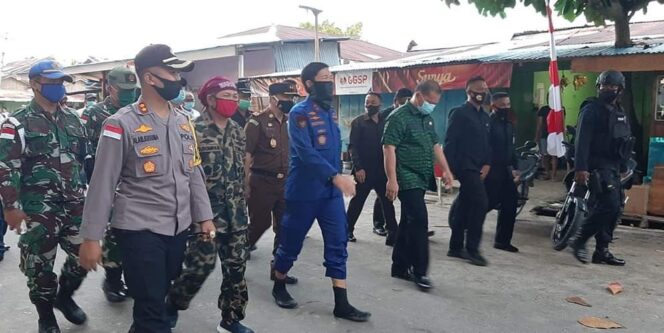 
 Tanpa Pangdam XIII Merdeka serta Danlanudsri, TNI Polri Tetap Kompak Jalankan Baksos Hingga ke Perbatasan NKRI