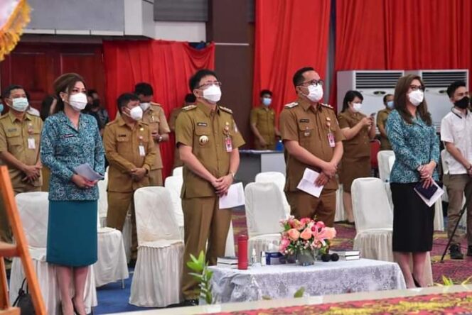 
 Ibadah Perdana Wali Kota dan Wawali Bersama Jajaran Pemkot Manado